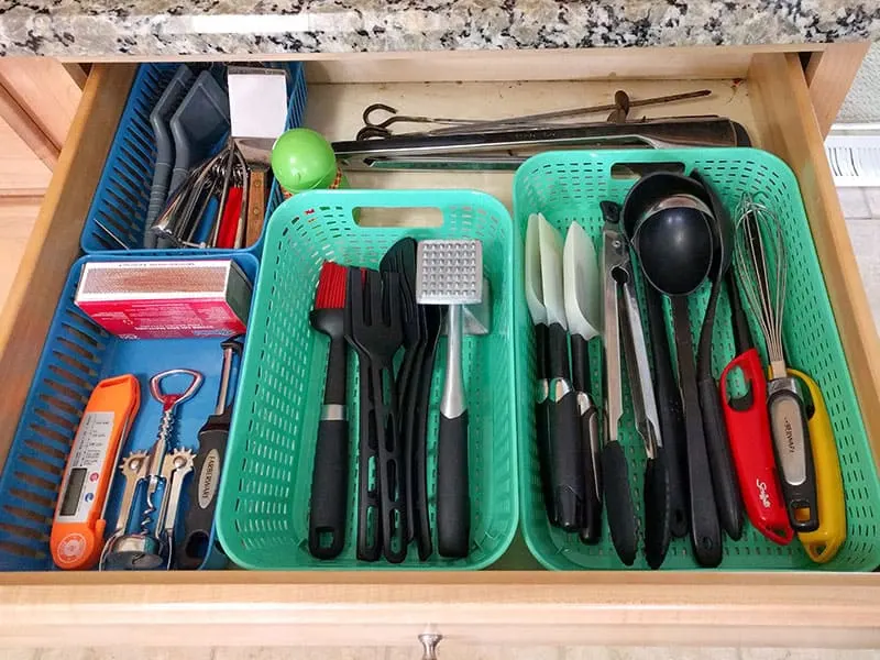 These are some great home organization ideas: free ways to organize and dollar store organization! Organize your whole house! 