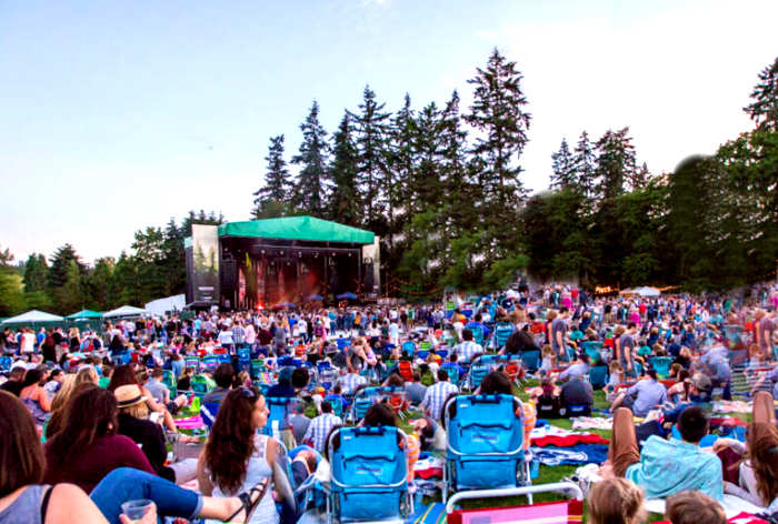CONCERT AT A PARK IN SEATTLE OUTDOORS