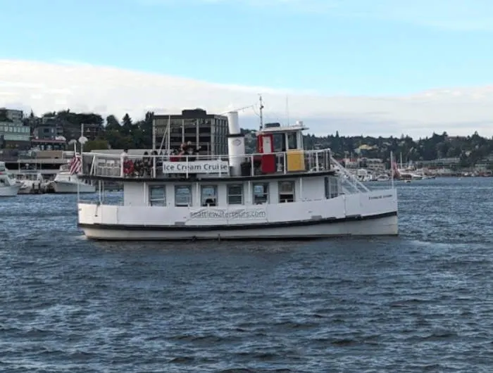 boat on south lake union